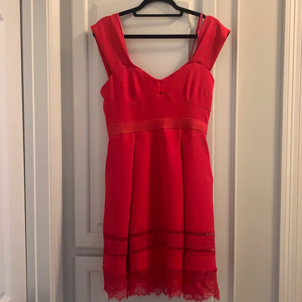 Red lace dres